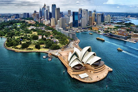 Sydney Airport Transfers : Sydney Airport SYD To Sydney City In Business Car - Tourism Brisbane 1