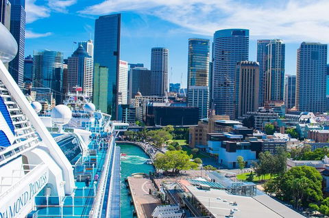 Sydney Airport Transfers : Sydney Airport SYD To Sydney City In Luxury Van - Tourism Brisbane 8