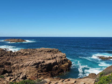Boulder Bay Half Day Guided Walk - Brisbane 4u 7