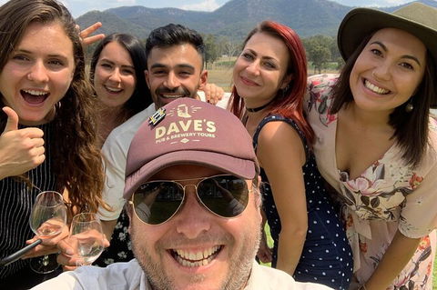 Hunter Valley Small Group Wine, Gin, Cheese & Chocolate Tour - Brisbane 4u 4