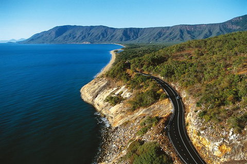 Airport Transfers Between Cairns Airport And Cairns City - Tourism Brisbane 5