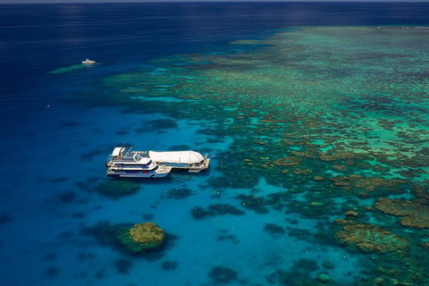 3-Day Green Island Great Barrier Reef Package From Cairns - Brisbane Tourism 1