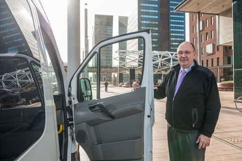Cairns Airport (CNS) Departure Transfer (Cairns Hotels To Cairns CNS Airport) - Brisbane 4u 7