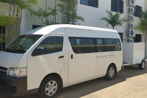 Airport Transfer To Or From Cairns Hotels For Up To 13 People (7am-10pm) - Brisbane Tourism 0