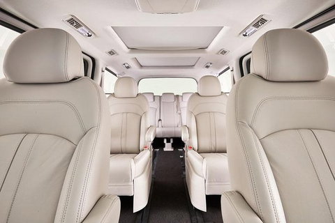 Luxury Van, Private Transfer, Cairns Airport - Cairns City - Brisbane Tourism 1