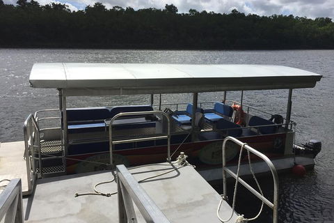 IMAX Private Transfer 7 Guests Cairns Airport To Hotels In Port Douglas - Brisbane 4u 3