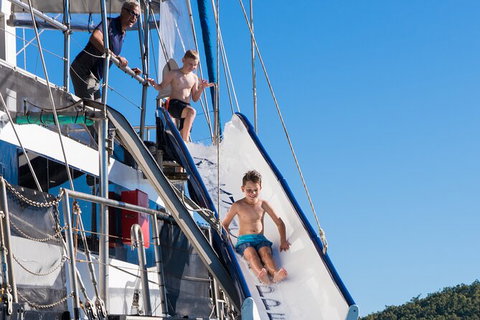 Day Sail The Whitsunday Islands On Atlantic Clipper From Airlie Beach - Brisbane Tourism 7