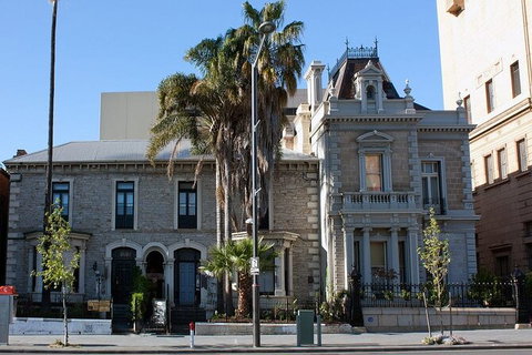 Adelaide Airport Transfers : Airport ADL To Adelaide City In Luxury Car - Tourism Brisbane 4