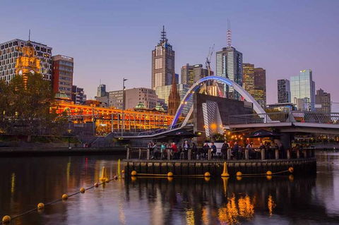Arrival Private Transfers: Melbourne Airport MEL To Melbourne In Business Car - Brisbane Tourism 6