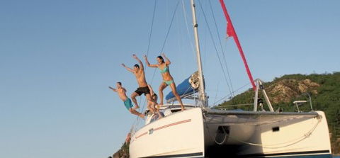 Airlie Beach Lagoon - Brisbane Tourism 3