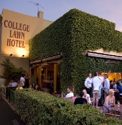 The College Lawn Hotel - Brisbane Tourism 1