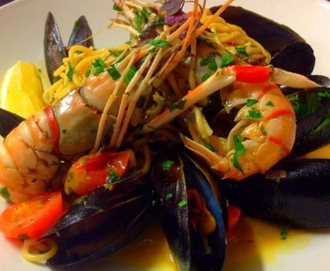 Bella Venezia Italian Restaurant & Bar - Tourism Brisbane 3