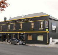 Star  Garter Hotel - Brisbane Tourism
