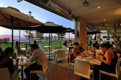 Mullaloo Beach Hotel - Brisbane Tourism 1