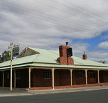 Huntington Tavern - Brisbane Tourism