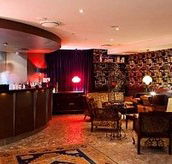 White Revolver - Brisbane Tourism