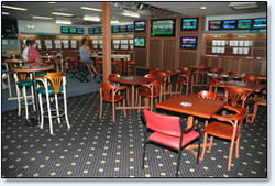 Bateau Bay Hotel - Brisbane 4u 3