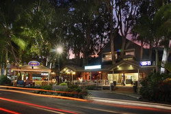 Apres Beach Bar & Grill - Palm Cove - Tourism Brisbane 3