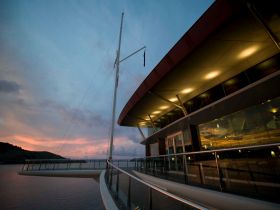 Hamilton Island Yacht Club - Brisbane Tourism 1