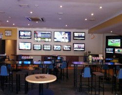 Tacking Point Tavern - Tourism Brisbane 0