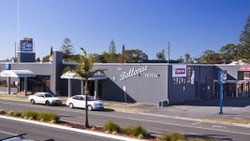 Bellevue Hotel Tuncurry - Tourism Brisbane 0