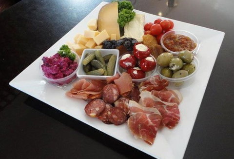 DeliVino On The Deck - Tourism Brisbane 1