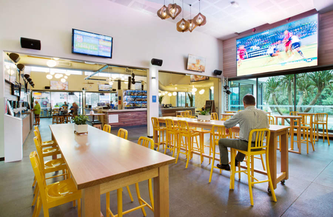 Coolum Beach Hotel - Tourism Brisbane 2