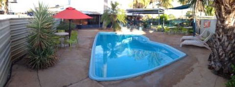 Devils Marbles Hotel–Wauchope - Tourism Brisbane 3