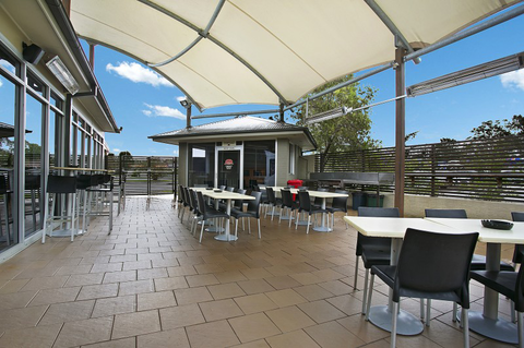 Lakeside Village Tavern - Tourism Brisbane 4