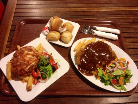 The Caves Country Pub - Brisbane Tourism 1