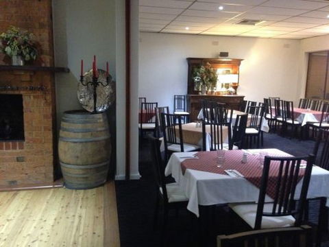 Moyhu Hotel - Brisbane Tourism 2