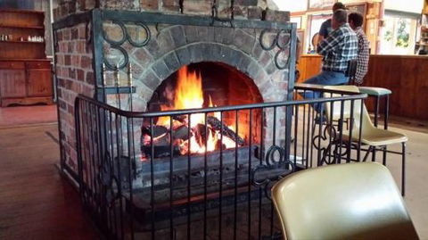 Maidenwell Hotel - Brisbane Tourism 3