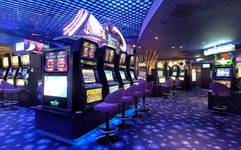 Hervey Bay RSL - Tourism Brisbane 3