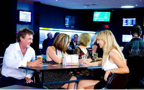 Hervey Bay RSL - Tourism Brisbane 5