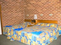 Bohle Barn Hotel Motel - Tourism Brisbane 0