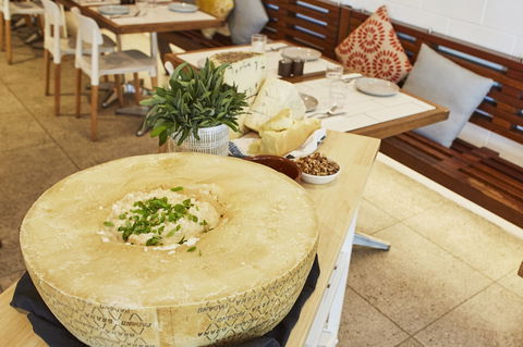 Flaming Cheese Wheel And Wine Experience: Broadway - Tourism Brisbane 0