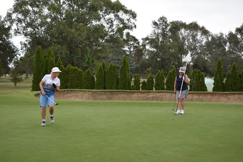 Howlong Golden Shoe Nine Hole Golf Tournament - Brisbane Tourism 1