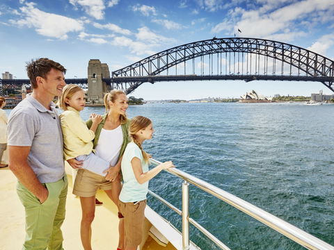 Fathers Day Lunch Cruise - Brisbane Tourism 1