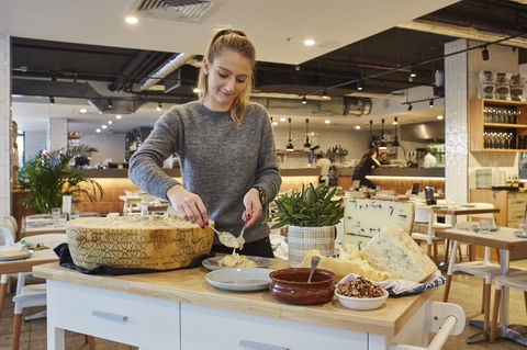 Flaming Cheese Wheel And Wine Experience: Gasworks - Tourism Brisbane 0