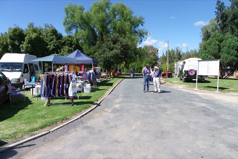 Markets By The Sub - Brisbane Tourism 1
