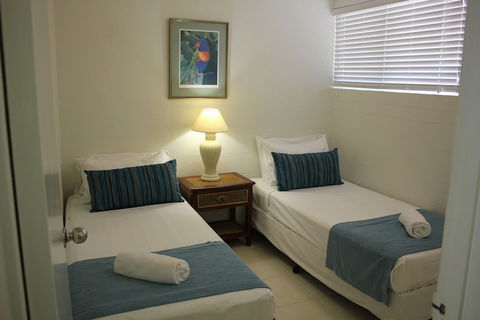 Beachfront Terraces - Tourism Brisbane 4
