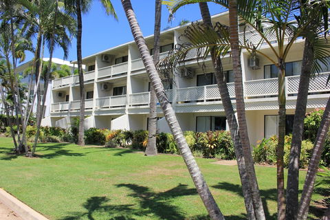 Beachfront Terraces - Tourism Brisbane 0