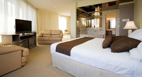 Frankston International - Tourism Brisbane 4