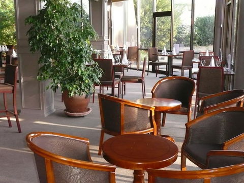 Frankston International - Tourism Brisbane 1