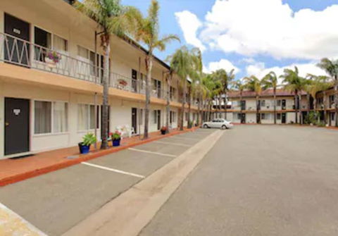 Econo Lodge Griffith Motor Inn - Tourism Brisbane 6