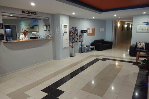 Scarborough Beach Resort - Brisbane Tourism 6