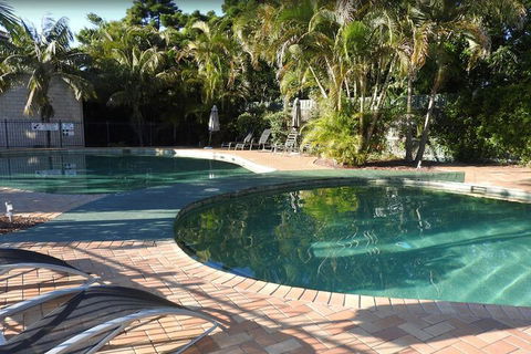Aqualuna Beach Resort - Tourism Brisbane 4