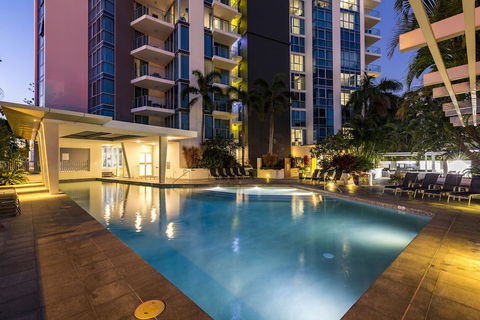 Artique Surfers Paradise - Tourism Brisbane 5