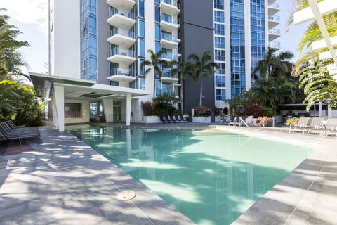 Artique Surfers Paradise - Tourism Brisbane 4