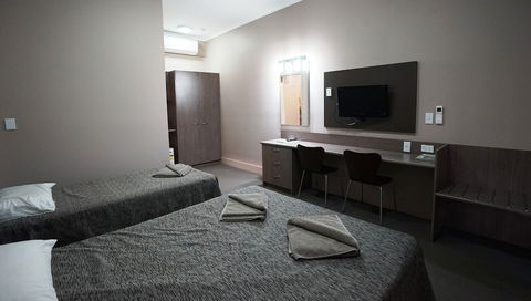 Bluestone Motor Inn - Tourism Brisbane 3
